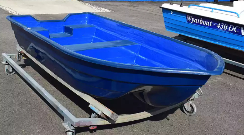 Стеклопластиковая лодка Neman-340 (тримаран) в Тамбове