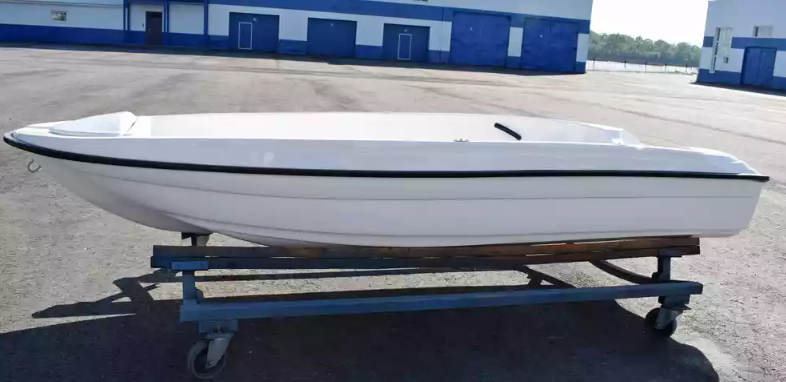 Стеклопластиковая лодка Пингвин (тримаран) в Тамбове