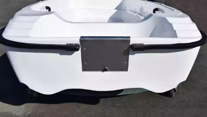 Стеклопластиковая лодка Пингвин (тримаран) в Тамбове