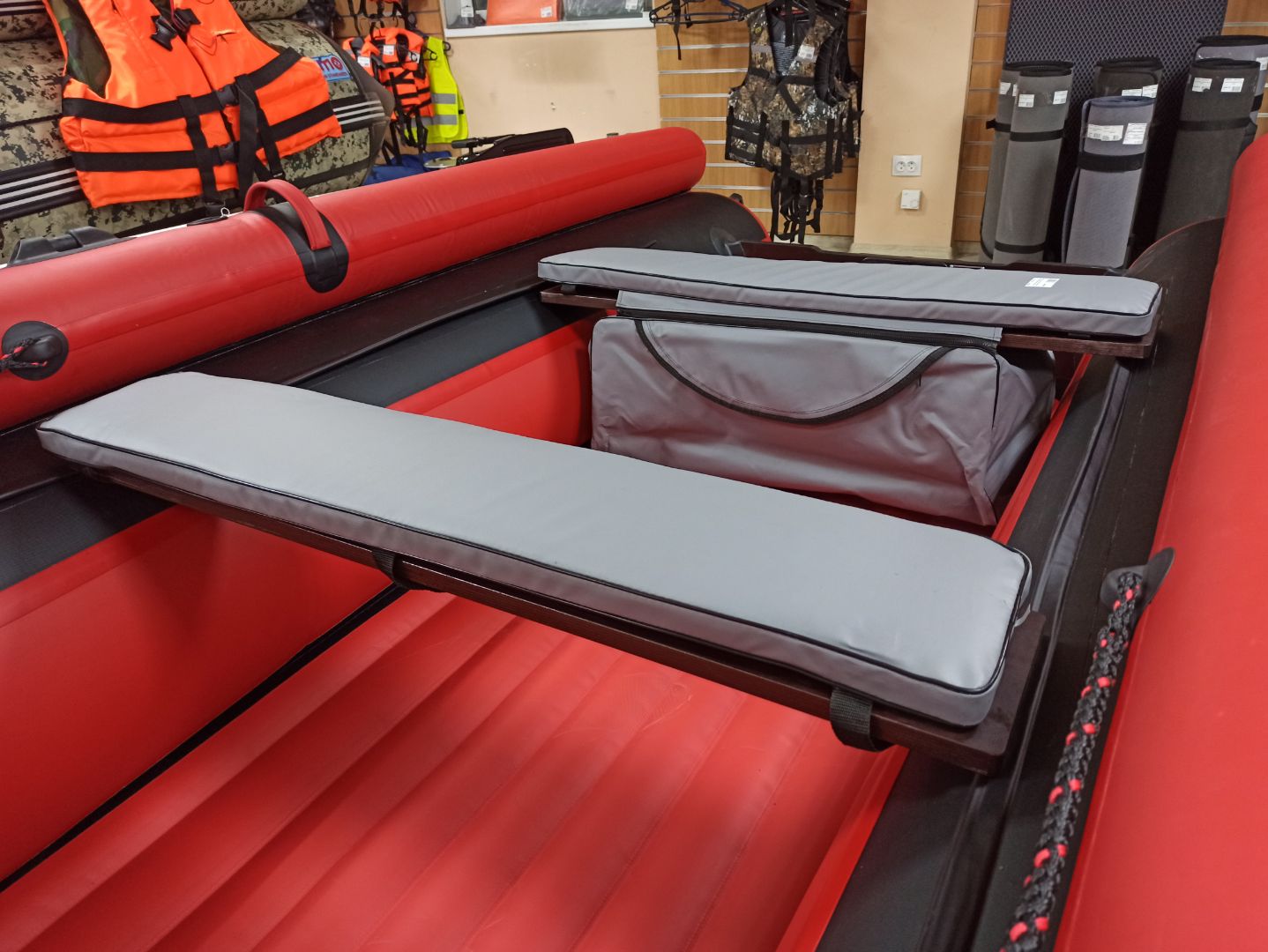 КОМПЛЕКТ МЯГКИХ НАКЛАДОК С СУМКОЙ ДЛЯ ЛОДОК 110Х20 СЕРЫЙ в Тамбове