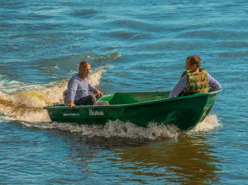 Стеклопластиковая лодка Neman-340 (тримаран) в Тамбове