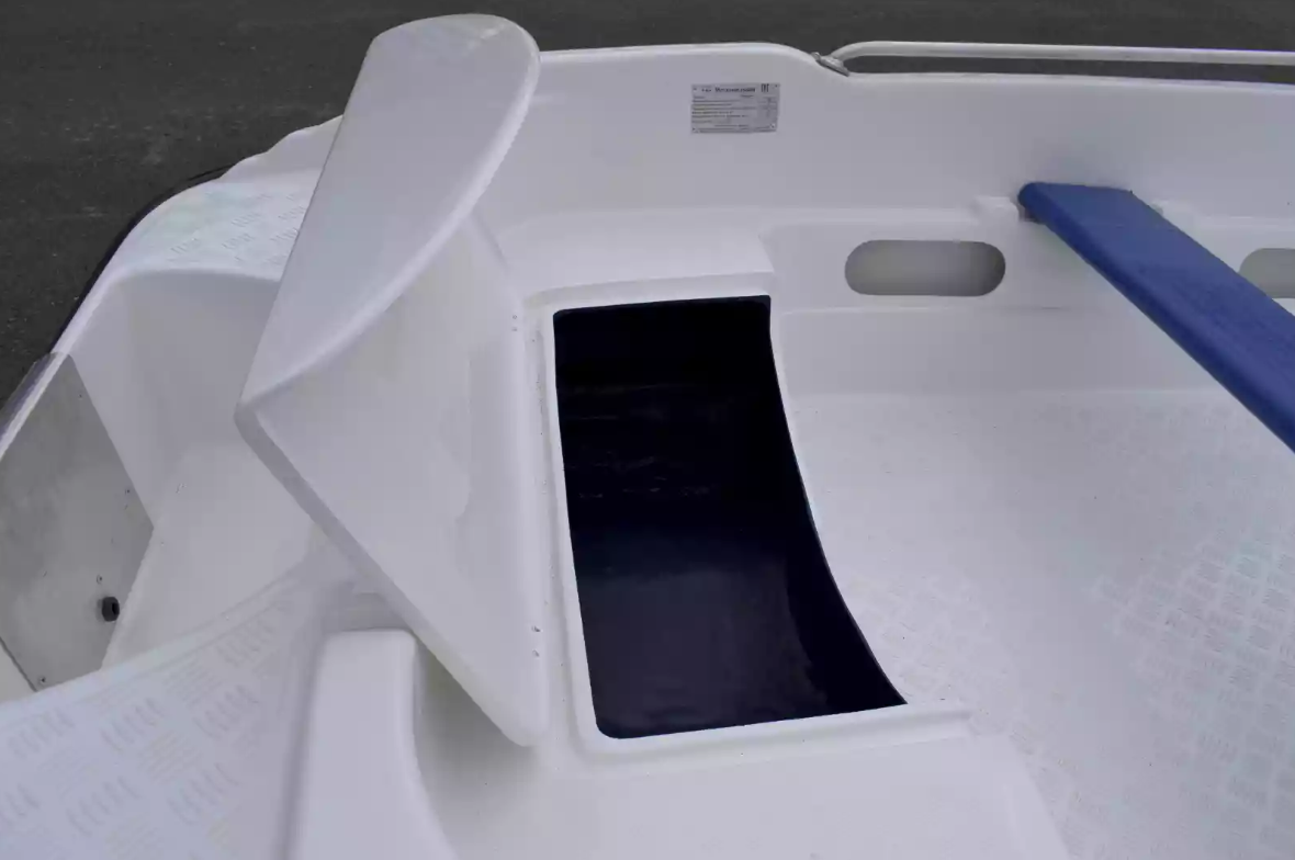 Стеклопластиковая лодка Пингвин New (тримаран) в Тамбове