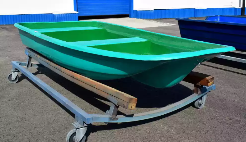 Стеклопластиковая лодка Старт (тримаран) в Тамбове