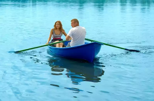 Стеклопластиковая лодка Дельфин в Тамбове