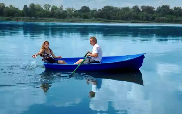 Стеклопластиковая лодка Дельфин в Тамбове