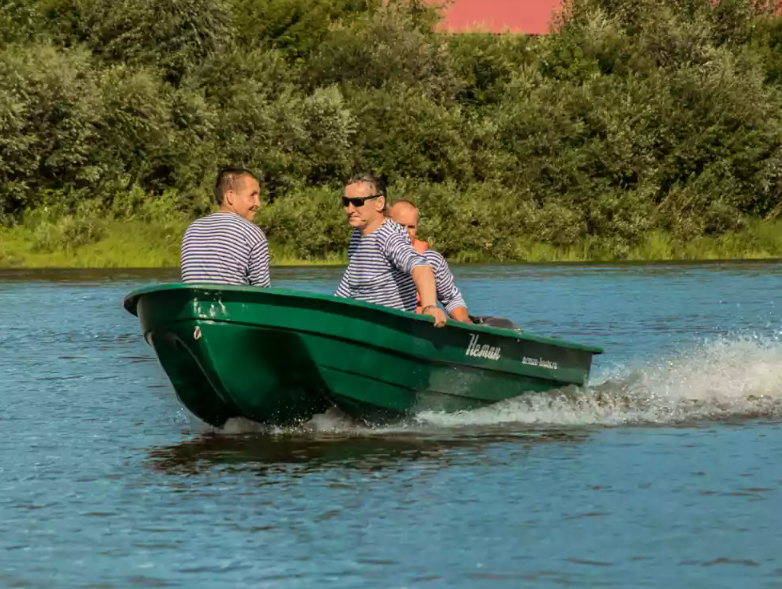 Стеклопластиковая лодка Neman-340 (тримаран) в Тамбове