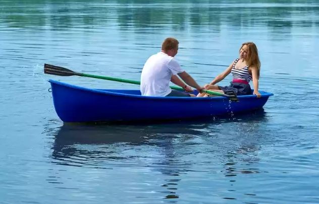 Стеклопластиковая лодка Дельфин в Тамбове