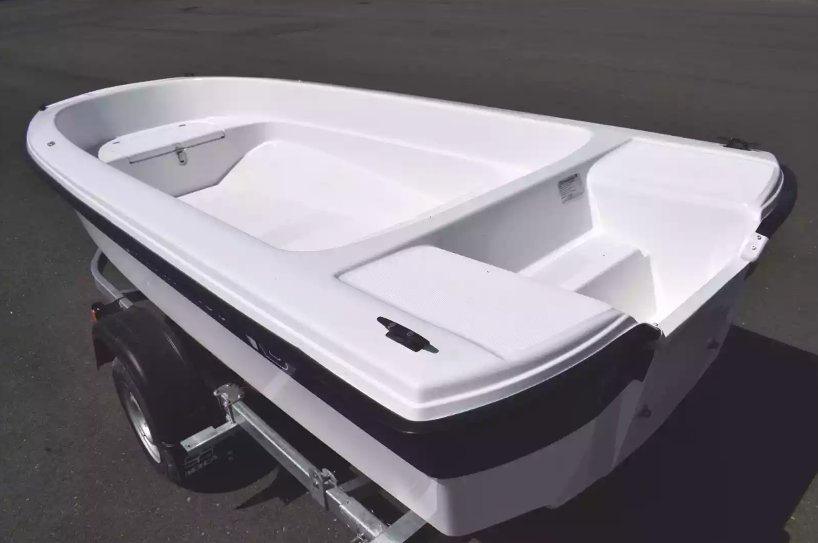 Стеклопластиковая лодка Wyatboat 430 тримаран в Тамбове